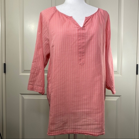David Jones Pink & white print V neck top - Picture 1 of 13